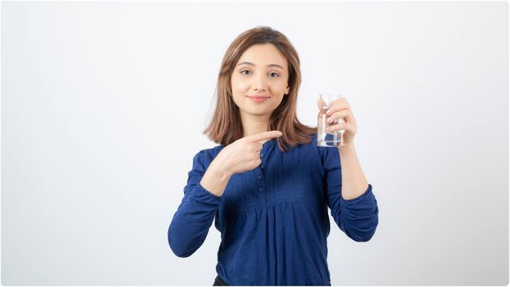 గమనిక: పలు అధ్యయనాలు, పరిశోధనలు, హెల్త్ జర్నల్స్ నుంచి సేకరించిన సమాచారాన్ని మీ అవగాహన కోసం ఇక్కడ యథావిధిగా అందించాం. ఈ సమాచారం వైద్యానికి లేదా చికిత్సకు ప్రత్యామ్నాయం కాదు. ఆరోగ్యానికి సంబంధించి.. ఎలాంటి సందేహాలున్నా మీరు తప్పకుండా డాక్టర్ను సంప్రదించాలి. ఈ ఆర్టికల్లో పేర్కొన్న అంశాలకు ‘ఏబీపీ దేశం’, ‘ఏబీపీ నెట్వర్క్’ ఎటువంటి బాధ్యత వహించవని గమనించగలరు.