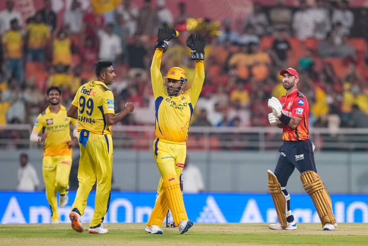 धोनीने आतापर्यंत आयपीएलमध्ये 271 सामने खेळले आहेत.