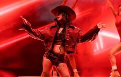 BLACKPINK’s Jennie Takes Coachella By Storm In Her First Solo Performance, See Pics