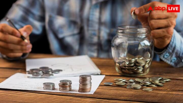 सामाजिक न्याय और अधिकारिता विभाग ने राजस्थान के लाखों पेंशनधारकों जैसे एकल नारी, बुजुर्ग और विशेष योग्यजन की पेंशन रोकने की तैयारी कर ली है.