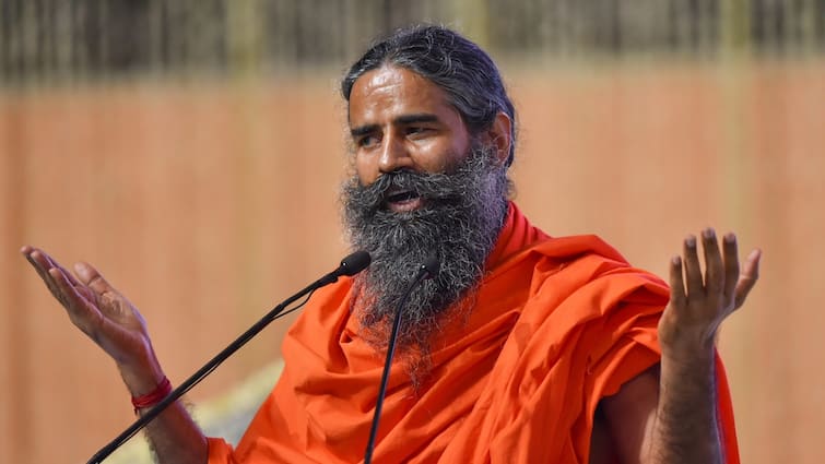 शरबत पर बाबा रामदेव बोले- 'मदरसे, मस्जिद और इस्लाम का बढ़ता है वर्चस्व', यूजर्स ने कहा- गन्ने का जूस पी लेंगे