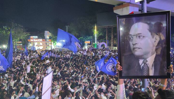 Ambedkar Jayanti 2025: क्रांतीसूर्य, महामानव डॉ. बाबासाहेब आंबेडकर (Ambedkar Jayanti) यांची आज (14 एप्रिल)  जयंती असून देशभरात मध्यरात्रीपासूनच मोठ्या उत्साहात महामानवाला वंदन करण्यासाठी रस्त्यावर उतरल्याचे बघायला मिळाले.