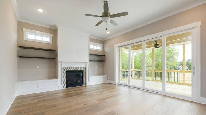 हालांकि यह भ्रम सिर्फ पंखे को साथ ही नहीं, बल्कि कार के पहिए के साथ भी होता है. जब कार के पहिए तेजी से घूमते हैं तो भी वो एक निरंतर धब्बे के रूप में दिखाई देते हैं.