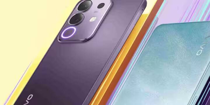 Vivo T4x 5G ફોનને કંપનીનો બજેટ ફ્રેન્ડલી સ્માર્ટફોન પણ માનવામાં આવે છે. કંપનીએ આ ફોનમાં 6500mAh ની શક્તિશાળી બેટરી આપી છે. આ ઉપરાંત, ડિવાઇસમાં ડાયમેન્સિટી 7300 5G પ્રોસેસર આપવામાં આવ્યું છે. આ ફોનમાં 6GB રેમ અને 128GB સ્ટોરેજ પણ ઉપલબ્ધ છે. હાલમાં ફ્લિપકાર્ટ પર તેની કિંમત ₹13,999 છે.