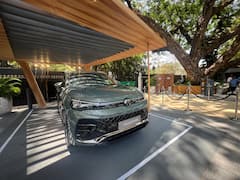 Volkswagen Tiguan R-Line : āĻĢāĻā§āϏāĻā§āĻžāĻāύ āύāĻŋā§ā§ āĻāϞ āύāϤā§āύ āĻāĻŋāĻā§āϝāĻŧāĻžāύ āĻāϰ-āϞāĻžāĻāύ, āĻāϰāĻ āĻŦā§āĻļāĻŋ āĻā§ āĻĢāĻŋāĻāĻžāϰ ? āĻĻā§āĻā§ āύāĻŋāύ āĻāĻŦāĻŋ