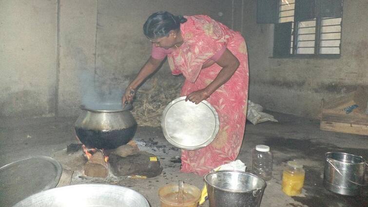 Trichy district women anganwadi jobs You can apply from tomorrow tnn திருச்சி மாவட்ட பெண்களே... உங்கள் கவனத்திற்கு: நாளை முதல் விண்ணப்பிக்கலாமாம்!!!