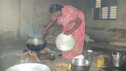 Trichy district women anganwadi jobs You can apply from tomorrow tnn திருச்சி மாவட்ட பெண்களே... உங்கள் கவனத்திற்கு: நாளை முதல் விண்ணப்பிக்கலாமாம்!!!