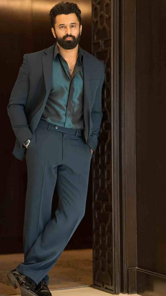 పిల్లలతో కలసి పొలాల్లో క్రికెట్ ఆడుకుంటున్న ఎన్టీఆర్ అన్నయ్య!