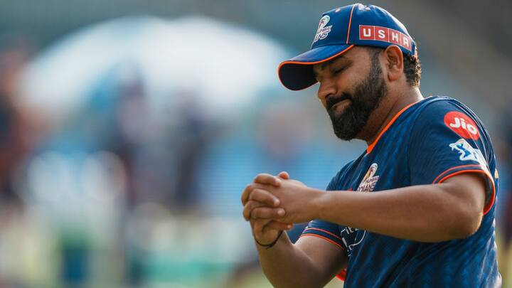 মুম্বই ইন্ডিয়ান্সের অধিনায়ক হিসাবে তিনি কিংবদন্তি। পাঁচ-পাঁচটি ট্রফি দিয়েছেন দলকে নেতৃত্ব দিয়ে।