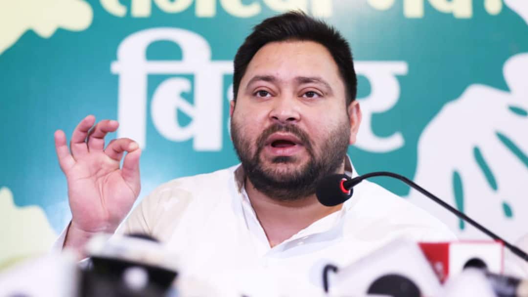 Rattled BJP's 'Chintu' In Delhi: Tejashwi Hits Back Over 'Namazwadi' Jibe; Slams EC's Voter List Revision 'Rattled BJP's 'Chintu' In Delhi: Tejashwi Hits Back Over 'Namazwadi' Jibe; Slams EC's Voter List Revision In Bihar Rattled BJP's 'Chintu' In Delhi: Tejashwi Hits Back Over 'Namazwadi' Jibe; Slams EC's Voter List Revision