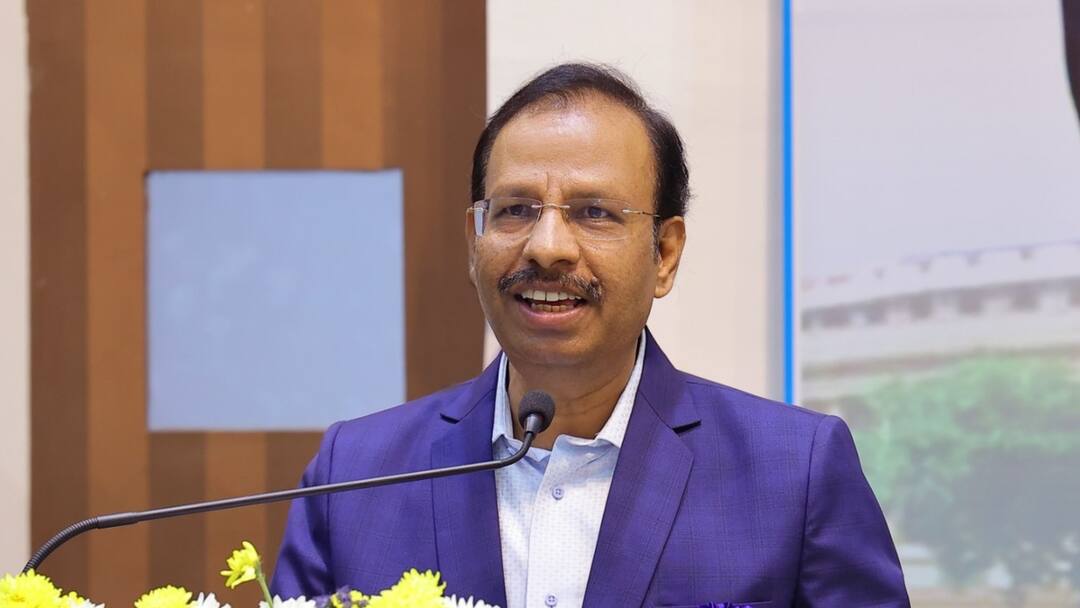 Telangana RTC MD Sajjanar says that 3038 posts in TGSRTC will be filled soon Jobs 2025: గుడ్‌న్యూస్, తెలంగాణ ఆర్టీసీలో 3,038 పోస్టులు భర్తీ: సజ్జనార్ కీలక ప్రకటన