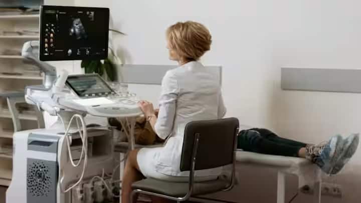 ગુપ્ત ગર્ભાવસ્થામાં, સ્ત્રીનું પેટ ફૂલતું નથી અને તેને ઉલટી જેવી કોઈ સમસ્યા પણ થતી નથી. એટલા માટે તે શોધી શકાતું નથી.