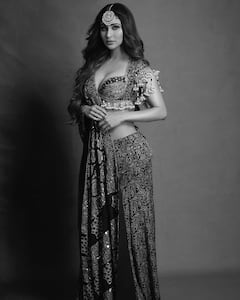 Mouni Roy Turns Heads As ‘Ajrakh Ki Rani’ In Royal Ethnic Glam, See Pics