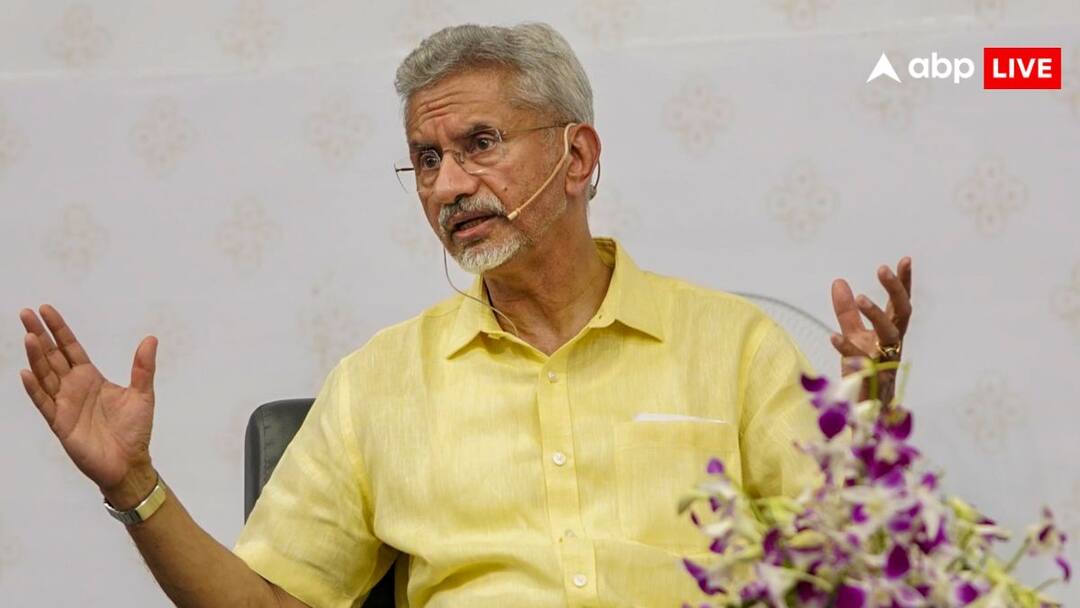 'पाकिस्तान अपनी हरकतों से बाज नहीं आता...', विदेश मंत्री एस जयशंकर ने बताया क्यों नहीं सुधर रहे पड़ोसी देश से रिश्ते? S Jaishankar visit Gujarat targeted Pakistan He said that Pakistan is still involved in wrongdoings in many ways 'पाकिस्तान अपनी हरकतों से बाज नहीं आता...', विदेश मंत्री एस जयशंकर ने बताया क्यों नहीं सुधर रहे पड़ोसी देश से रिश्ते?