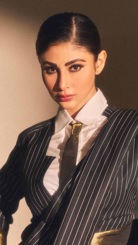 मौनी रॉय ने प्लास्टिक सर्जरी की अफवाहों और ट्रोल्स पर दिया जवाब