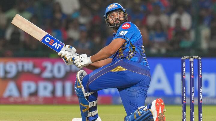 আবার কারও কারও মনে হয়েছে, রোহিতের সামনে যে নেতৃত্বের দরজা একেবারে বন্ধ হয়ে যায়নি, সেই ইঙ্গিতই যেন দিতে চেয়েছেন নীতা। সেই কারণেই তিনি সাঁই বাবার ইচ্ছের কথা বলেছেন।