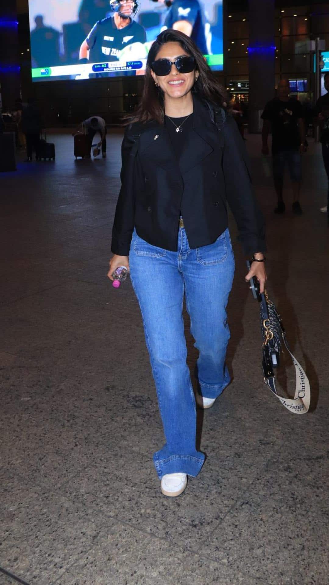 Casual Luxe? Mrunal’s Airport Fashion Is Spot On Casual Luxe? Mrunal’s Airport Fashion Is Spot On