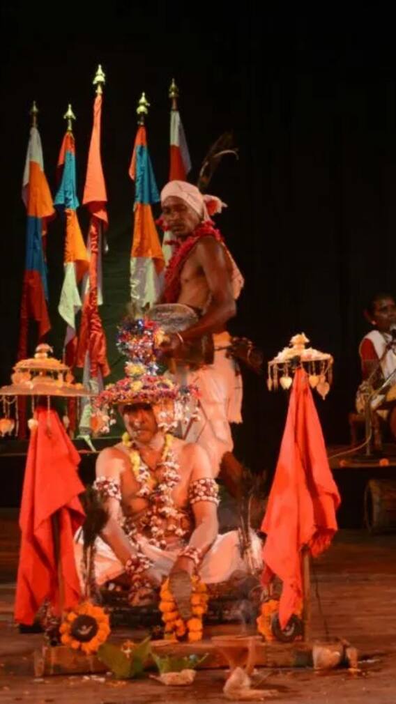 छत्तीसगढ़ का पारंपरिक बस्तरिया नृत्य, आज भी है संस्कृति की पहचान