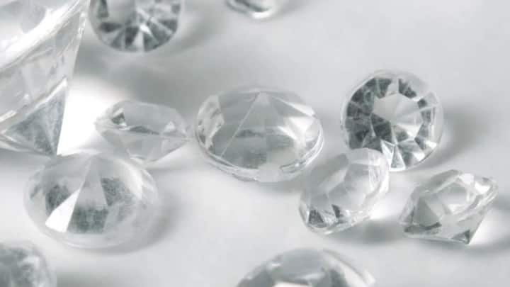 18वीं शताब्दी में दक्षिण अफ्रीका और ब्राजील में हीरों की खानों का पता चलने से पहले तक दुनियाभर में भारत की गोलकुंडा खान से निकले हीरों की धाक हुआ करती थी.