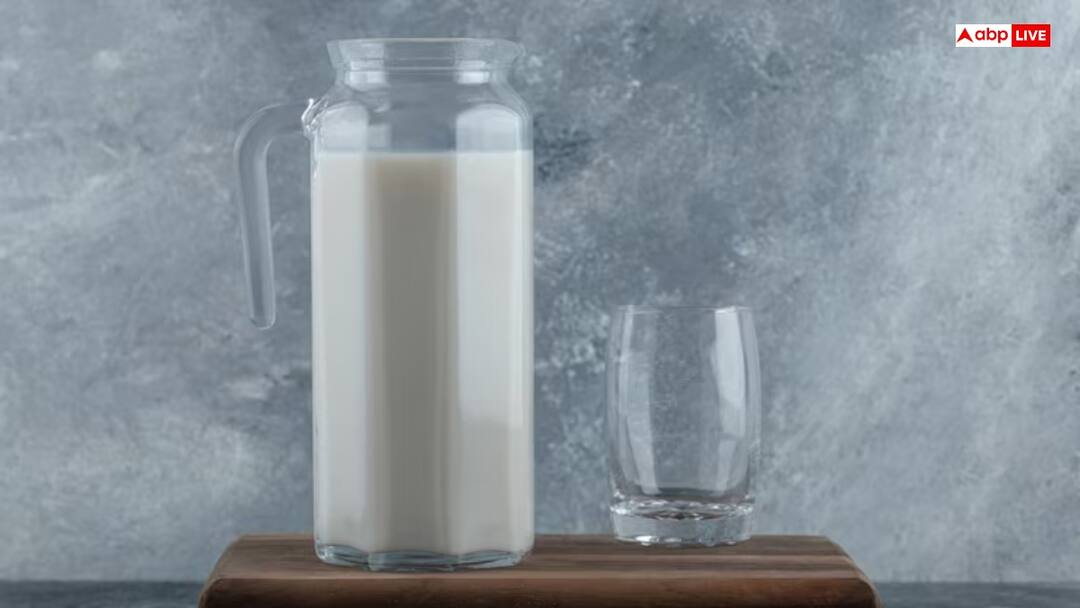 how to check adulterated milk at home know to Simple Tricks कितना हेल्दी है रोज आपके घर आने वाला दूध, इस एक ट्रिक से चल जाएगा पता 