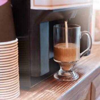 ਖੋਜਕਰਤਾਵਾਂ ਨੇ ਅਧਿਐਨ 'ਚ ਤਿੰਨ ਤਰ੍ਹਾਂ ਦੀਆਂ ਕੌਫੀ ਮਸ਼ੀਨਾਂ ਦਾ ਜ਼ਿਕਰ ਕੀਤਾ ਹੈ। ਪਹਿਲੀ ਇੱਕ ਮੈਟਲ ਫਿਲਟਰ ਵਾਲੀ ਇੱਕ ਬਰੂਇੰਗ ਮਸ਼ੀਨ ਹੈ, ਦੂਜੀ ਤਰਲ-ਕੇਂਦਰਿਤ ਅਤੇ ਗਰਮ ਪਾਣੀ ਤੋਂ ਬਣੀ ਕੌਫੀ ਹੈ, ਇਸ ਤੋਂ ਇਲਾਵਾ, ਫ੍ਰੀਜ਼-ਸੁੱਕੀ ਕੌਫੀ ਦੀ ਵਰਤੋਂ ਕਰਨ ਵਾਲੀ ਇੱਕ ਤਤਕਾਲ ਮਸ਼ੀਨ ਦਾ ਵੀ ਜ਼ਿਕਰ ਕੀਤਾ ਗਿਆ ਹੈ। ਇਨ੍ਹਾਂ ਵਿੱਚੋਂ ਸਭ ਤੋਂ ਵੱਧ ਖਤਰਾ ਫਿਲਟਰਾਂ ਦੀ ਵਰਤੋਂ ਨਾ ਕਰਨ ਵਾਲੀਆਂ ਮਸ਼ੀਨਾਂ ਤੋਂ ਬਣੀ ਕੌਫੀ ਵਿੱਚ ਪਾਇਆ ਗਿਆ।