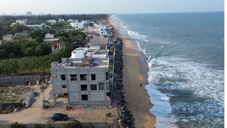 Land sharks swallow ECR beaches in Chengalpattu TN govt never addressing the issue ECR கடற்கரையை உண்ணும் சுறாக்கள் - கண்டுகொள்ளாத தமிழ்நாடு அரசு, இயற்கையில் விளையாடும் அரசியல்