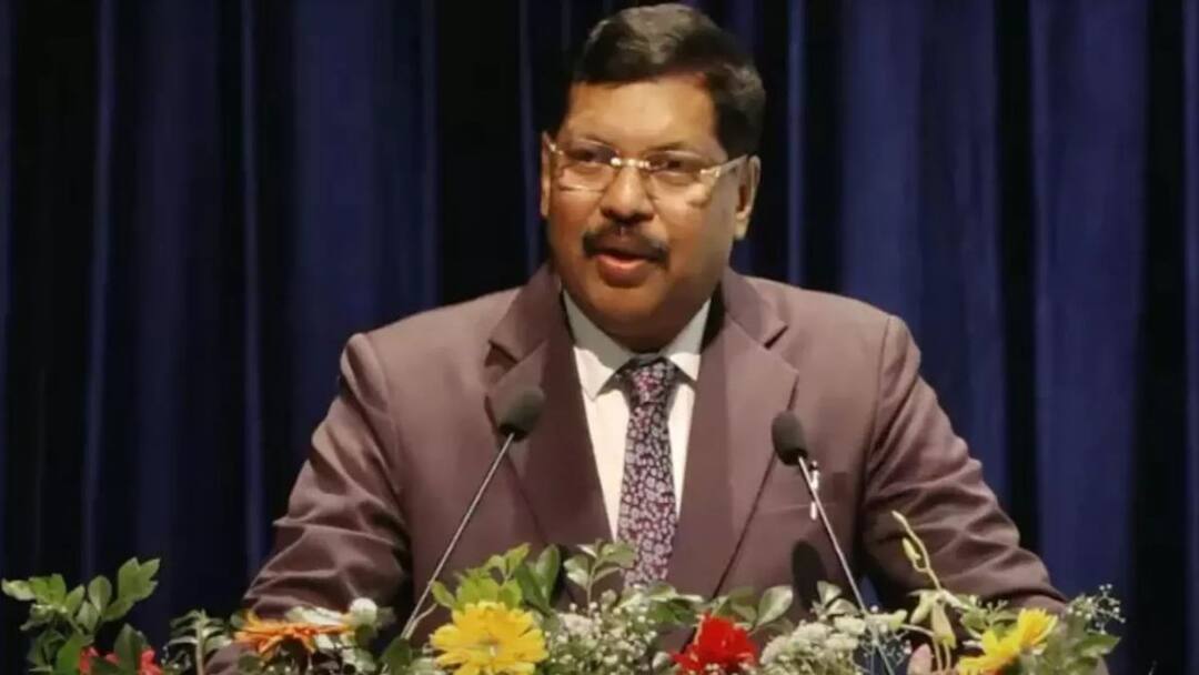 CJI संजीव खन्ना ने बताया किसे बनाना चाहिए अगला चीफ जस्टिस, क्या सरकार को इसे मानना जरूरी होता है? CJI Sanjiv Khanna recommends Justice B R Gavai as next CJI does government necessary to accept it CJI संजीव खन्ना ने बताया किसे बनाना चाहिए अगला चीफ जस्टिस, क्या सरकार को इसे मानना जरूरी होता है?