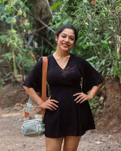 Varsha Bollamma: ప్యాంట్, పంత్, లక్నో... వర్షా బొల్లమ్మ ఎక్కడి నుంచి ఎక్కడికి ముడి పెట్టింది మావా