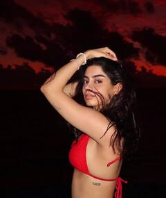 श्रीदेवी की लाडली खुशी कपूर के कर्वी फिगर का ये है सीक्रेट, आप भी कर सकती हैं फॉलो