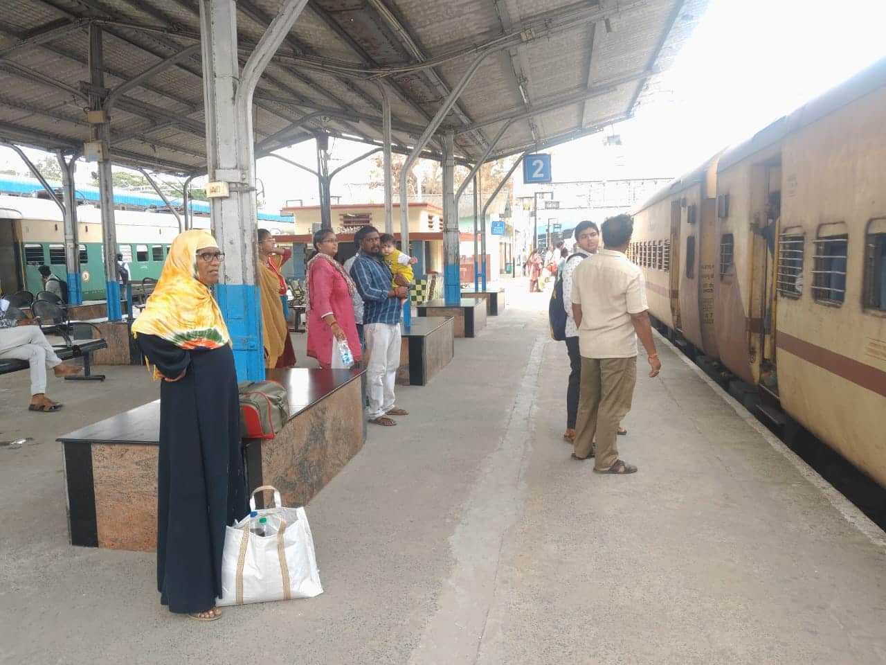 Nidadavolu Railway Station: నిడదవోలు రైల్వే స్టేషన్‌కు మోక్షం ఎప్పుడు? నెమ్మదిగా సాగుతున్న రీ-మోడలింగ్ పనులు!