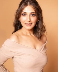 Sonali Bendre Balances Style And Comfort Perfectly In A Neutral-Coloured Jumpsuit