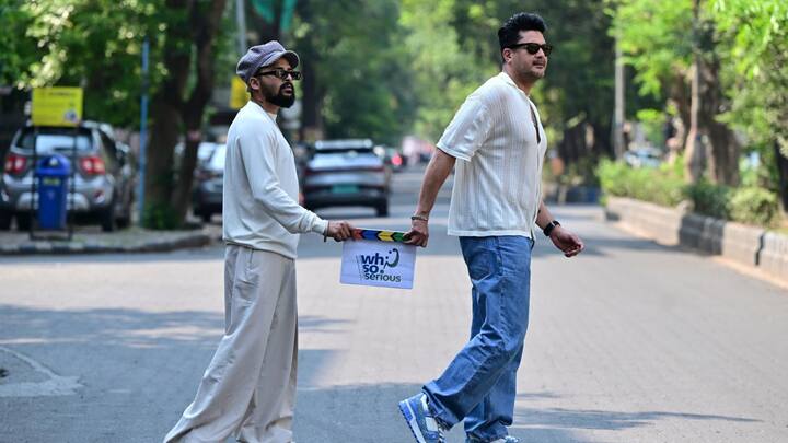 প্রযোজনা সংস্থা খোলার প্রথম প্রস্তাব নাকি নিয়ে এসেছিলেন সৌরভই। যীশু বলছেন, 'প্রথম প্রযোজনা সংস্থা খোলার ভাবনা সৌরভেরই। দুজন অভিনেতা একসঙ্গে এলে ফিকশন তৈরি হতে পারে। অবশ্য দুজন একসঙ্গে প্রযোজনা সংস্থা খুললে কোথায় কোথায় সমস্যা হতে পারে আমরা সেই বিষয়েই আলোচনা করেছি। সৌরভের জীবন নিয়ে একটা স্পষ্ট ধারণা রয়েছে। ও কি চায় সেটা ও জানে। আমাদের লক্ষ্য এক, তবে পদ্ধতি আলাদা।'