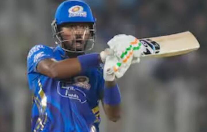 ਅੰਪਾਇਰਾਂ ਨੇ ਇਹ ਯਕੀਨੀ ਬਣਾਉਣ ਲਈ ਜਾਂਚ ਕੀਤੀ ਕਿ ਉਨ੍ਹਾਂ ਦੇ ਬੱਲੇ ਆਈਪੀਐਲ ਨਿਯਮਾਂ ਦੇ ਅਨੁਸਾਰ ਸਨ। ਬੱਲੇ ਦੀ ਜਾਂਚ ਆਈਪੀਐਲ ਦੇ ਨਿਯਮ 5.7 ਦੇ ਅਨੁਸਾਰ ਕੀਤੀ ਗਈ ਸੀ।