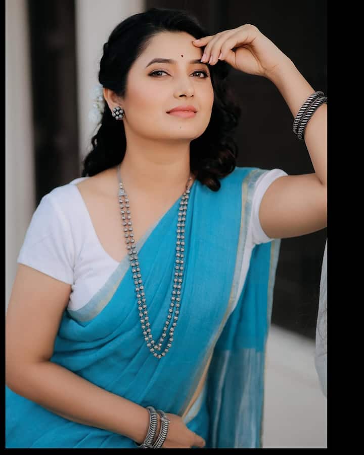 तिने आता इन्स्टाग्रामवर काही खास फोटो शेअर केले आहेत.