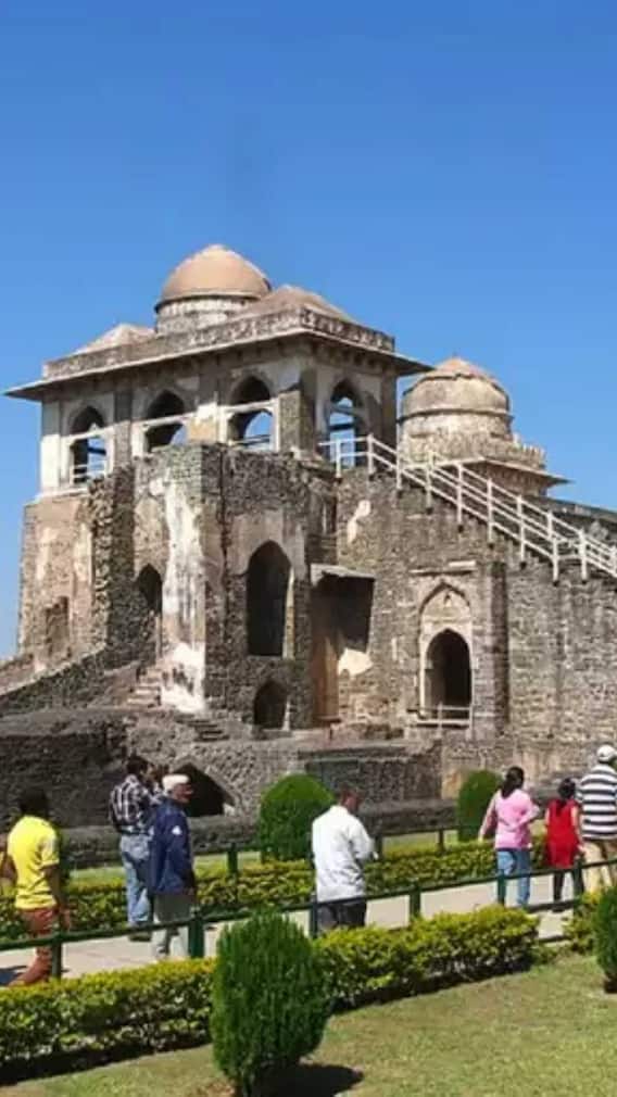 अप्रैल-मई में गर्मी से राहत चाहिए? तो घूम आइए मध्य प्रदेश की इन शांत और ठंडी जगहों पर