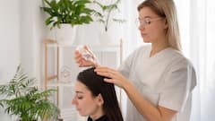 नारियल, आंवला या कोई और...आपके बालों के लिए कौन सा तेल सही; इन ट्रिक्स से कर सकते हैं पता