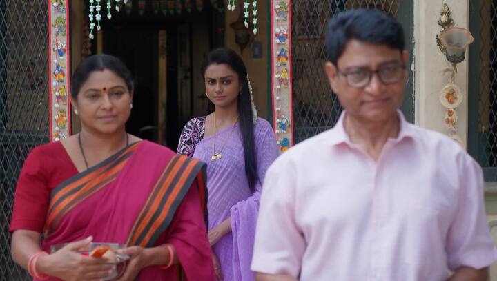 మిధున కూడా సత్యమూర్తికి హ్యాపీ వెడ్డింగ్ డే మామయ్య అంటూ విష్ చేస్తుంది. కాంతం, ప్రమోదినికి థ్యాంక్స్ చెప్తారు. మిధునకు చెప్పకపోవడంతో మిధున చిన్నబుచ్చుకుంటుంది.