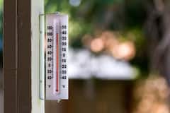 Maharashtra Temperature today: महाराष्ट्र तापला! अकोल्यात 44.1°, पुण्यात 41.2 अंश, तुमच्या शहरात पारा किती? Photos