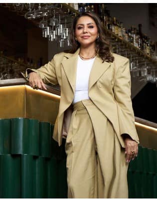 ਸ਼ਾਹਰੁਖ-ਗੌਰੀ ਦੇ ਰੈਸਟੋਰੈਂਟ 'ਚ ਵੇਚਿਆ ਜਾਂਦਾ ਨਕਲੀ ਪਨੀਰ? ਜਾਣੋ ਸੱਚ...