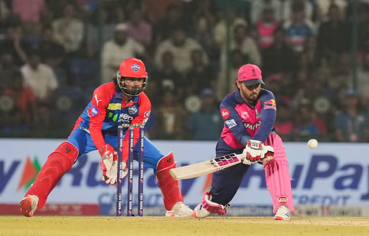 राणा ने कहा कि किसे गेंदबाजी या बल्लेबाजी को भेजना है, कभी भी व्यक्ति का निर्णय नहीं है। कप्तान और वरिष्ठ खिलाड़ियों के साथ टीम के प्रबंधन और समर्थन कर्मचारी सब कुछ चर्चा करते हैं। तभी लिया गया निर्णय लिया गया।