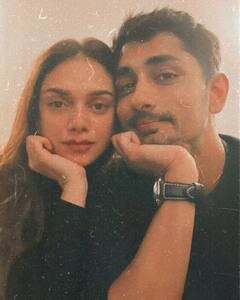 ‘मेरा पर्सनल यूनिकॉर्न’, पति सिद्धार्थ के बर्थडे पर अदिति राव हैदरी ने लुटाया प्यार, शेयर की रोमांटिक तस्वीरें