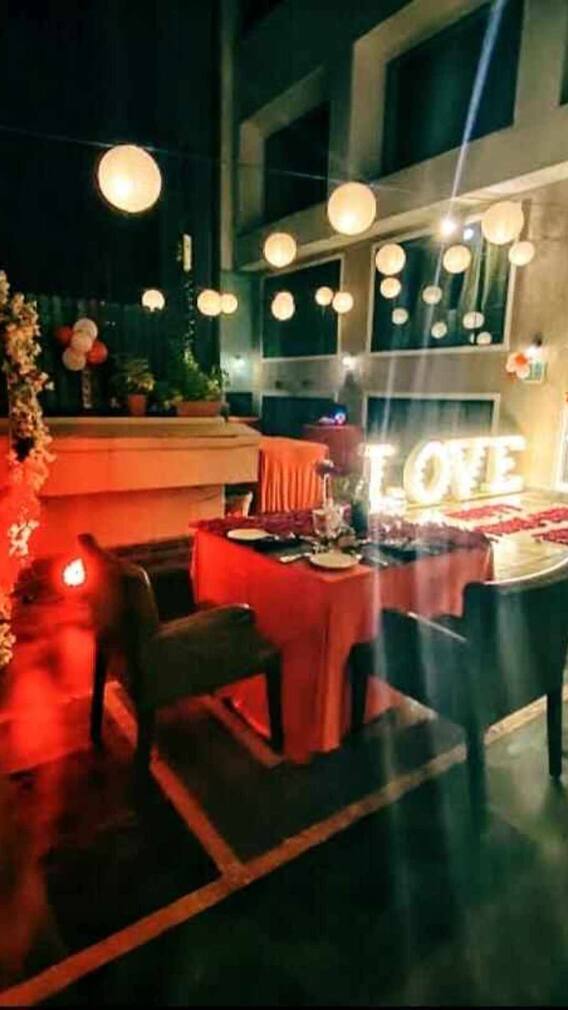 जब गर्मियों में भी चाहिए ठंडी वाइब और रोमांस, तो चंडीगढ़ के ये कैफे बनेंगे लव-लैंड!