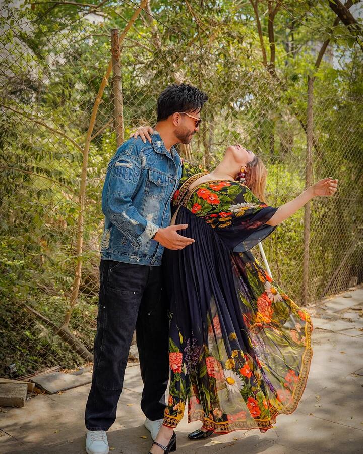 त्यांची भाडणं, रुसवे, फुगवे, त्यांचा खेळ या सगळ्यामुळे अंकिता आणि विकीच्या नात्याविषयी बरीच चर्चा झाली होती.