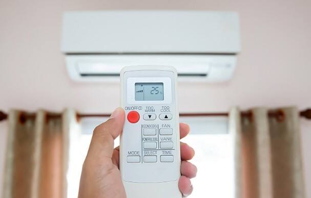 ਸਾਨੂੰ ਕੀ ਕਰਨਾ ਚਾਹੀਦਾ? ਹਮੇਸ਼ਾ ਰਿਮੋਟ ਦੀ ਵਰਤੋਂ ਨਾਲ ਏਸੀ ਬੰਦ ਕਰੋ। ਰਿਮੋਟ ਤੋਂ ਬੰਦ ਕਰਨ ਮਗਰੋਂ ਕੁਝ ਸਕਿੰਟਾਂ ਬਾਅਦ ਹੀ ਸਵਿੱਚ ਆਫ ਕਰੋ। ਮੁੱਖ ਸਵਿੱਚ ਤੋਂ ਸਿੱਧਾ ਚਾਲੂ-ਬੰਦ ਕਰਨ ਤੋਂ ਬਚੋ, ਖਾਸ ਕਰਕੇ ਜਦੋਂ AC ਚਾਲੂ ਹੋਵੇ।