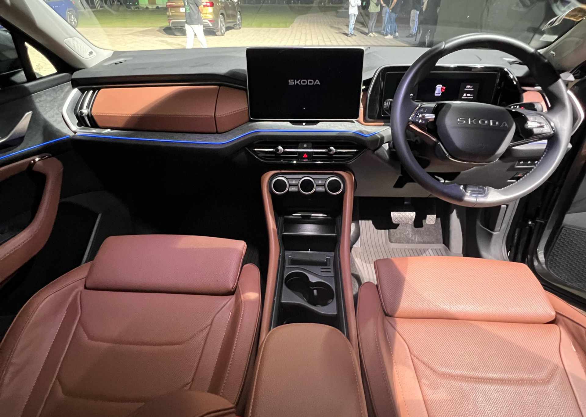 190 HP की पावर, सेफ्टी के लिए 9 Airbags, क्या Skoda Kodiaq है फॉर्च्यूनर का लग्जरी मॉडल?