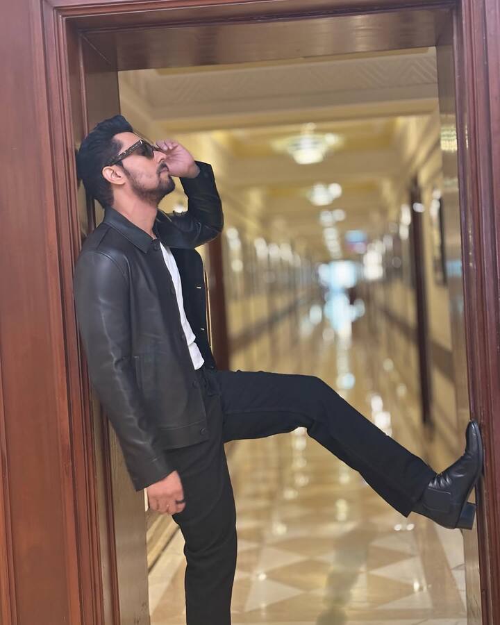 बता दें कि रणदीप हुड्डा ने फिल्म ‘मानसून वेडिंग’ से अपना एक्टिंग करियर शुरू किया था. अभी तक के करियर में वो कई सुपरहिट फिल्में दे चुके हैं.