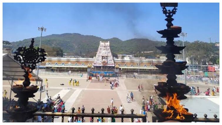 TTD issues stern warning to those doing reels in Tirumala Tirumala News: తిరుమలలో రీల్స్ చేస్తే ఇక అంతే - టీటీడీ కీలక ప్రకటన