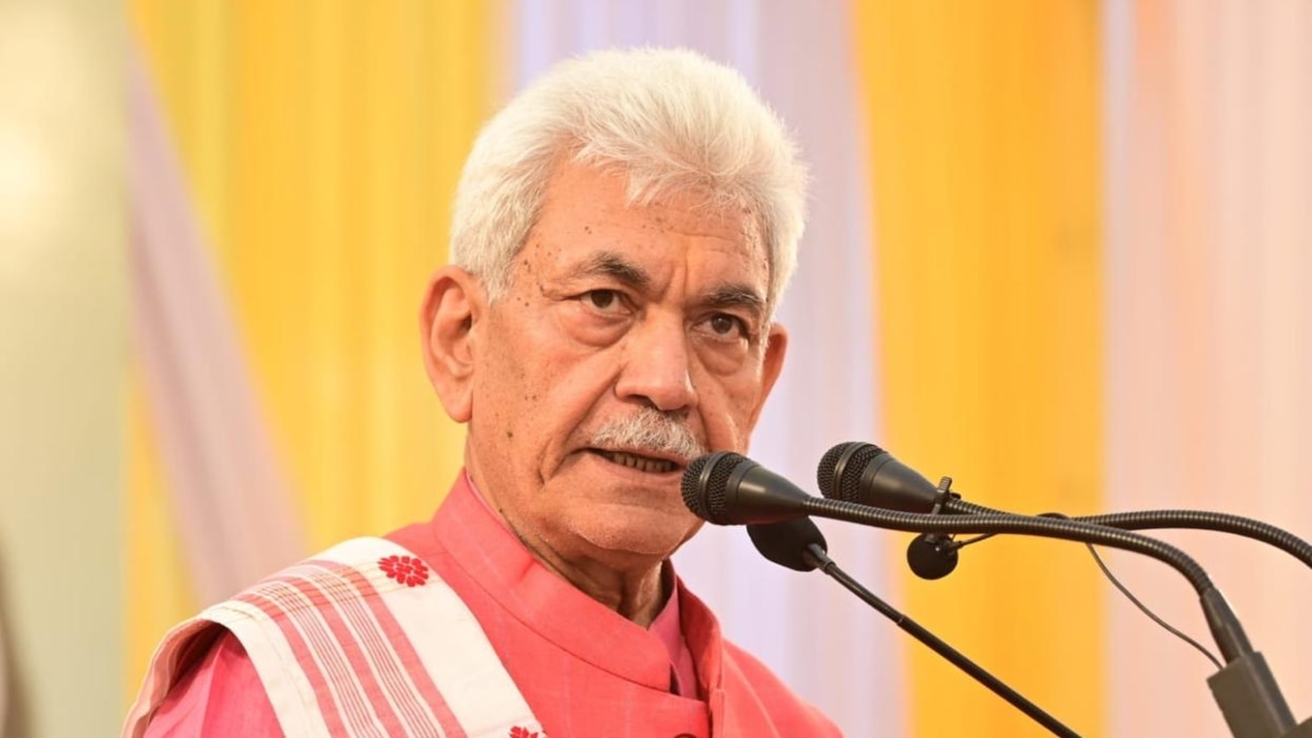 जम्मू-कश्मीर के उपराज्यपाल ने लौटाई अब्दुल्ला सरकार की फाइल लौटाई, जानें क्या है वजह?