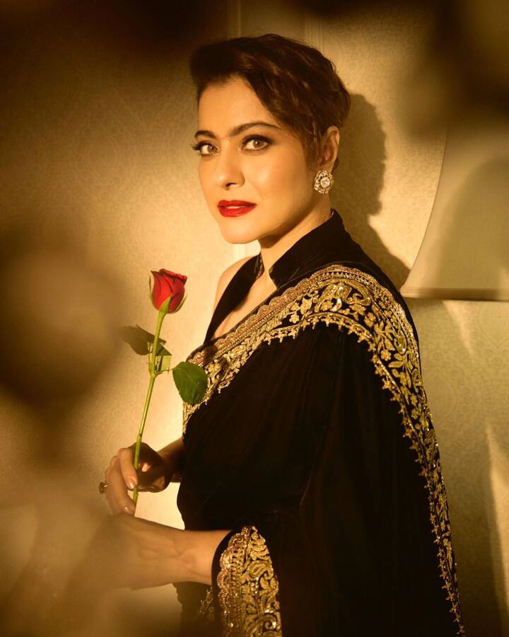 काजोलने आपली वेगळी ओळख निर्माण केली आहे. काजोल जवळपास तीन दशकांपासून मोठ्या पडद्यावर लोकांचे मनोरंजन करत आहे
