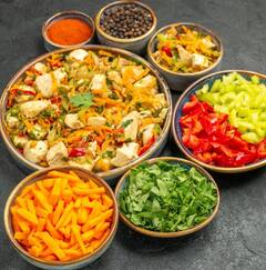 Veg ਜਾਂ Nonveg, ਦੋਵਾਂ ਵਿੱਚ ਕਿਹੜਾ ਜ਼ਿਆਦਾ ਲਾਭਕਾਰੀ! ਇੱਥੇ ਜਾਣੋ